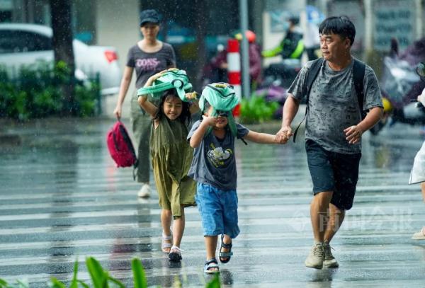 暴雨+大暴雨+雷暴大风来了,柳州天气有变! 暴雨+大暴雨+雷暴大风来了,柳州天气有变!