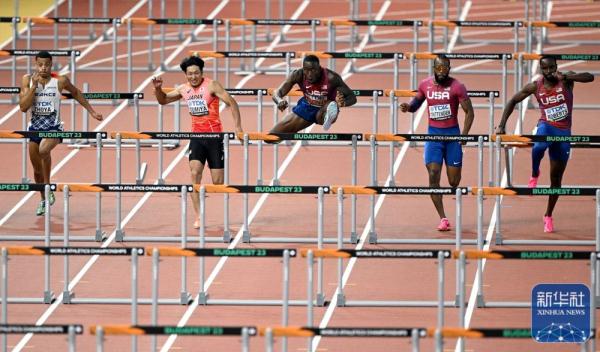 田径世锦赛丨男子110米栏决赛:霍洛韦夺冠 田径世锦赛丨男子110米栏决赛:霍洛韦夺冠