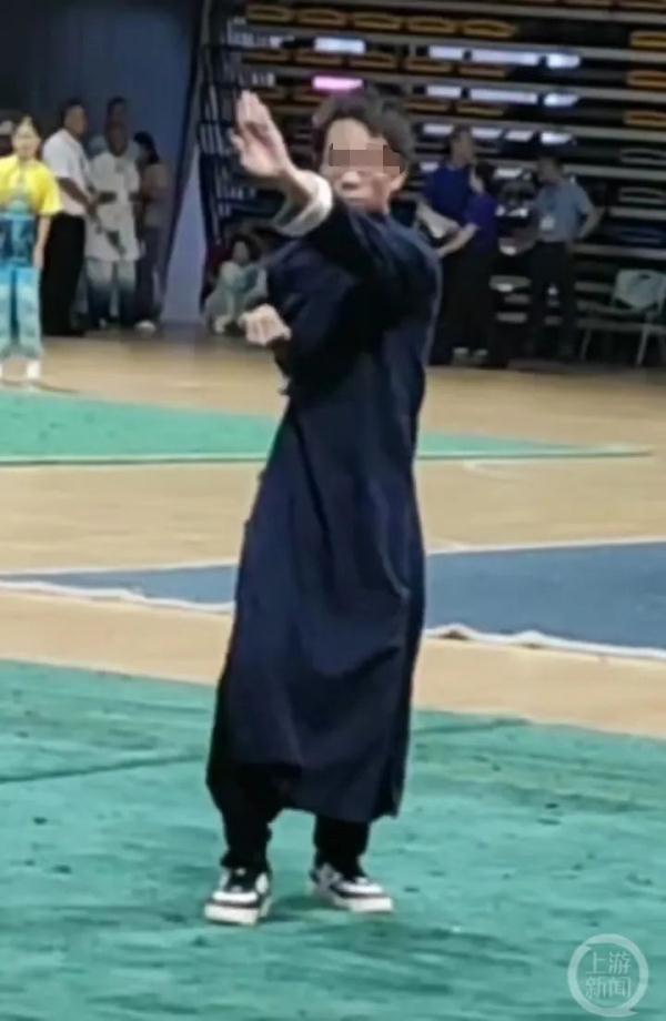 厦门武术大赛咏春冠军被质疑“死记硬背”,教练:小朋友只练了半年 厦门武术大赛咏春冠军被质疑“死记硬背”,教练:小朋友只练了半年
