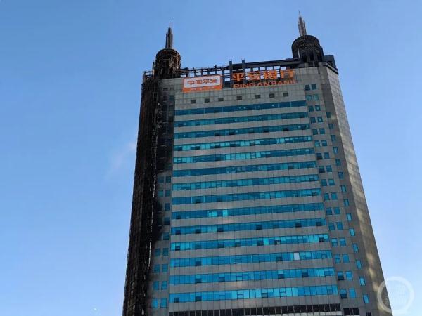 天津新天地大厦发生大面积明火,周边居民称常去吃饭 天津新天地大厦发生大面积明火,周边居民称常去吃饭