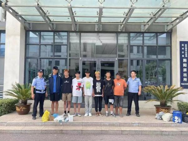 街头的“小卡片”，水有多深？