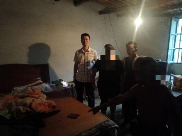 七旬大爷花200元嫖娼后被偷千元，“完事后，她偷走了我买肥料的钱”