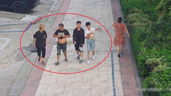 街头的“小卡片”，水有多深？