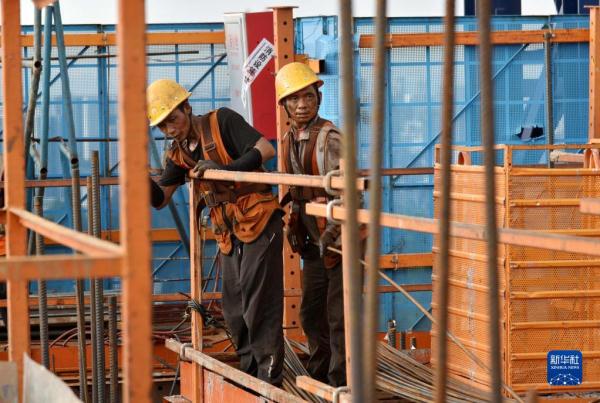 深圳在建第一高楼向城市天际线加速攀升 深圳在建第一高楼向城市天际线加速攀升