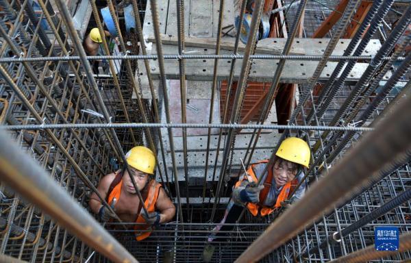 深圳在建第一高楼向城市天际线加速攀升 深圳在建第一高楼向城市天际线加速攀升