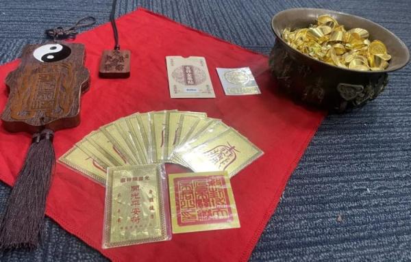 “风水大师”为何能精准算命？上海这37家美容美发店竟是帮凶！
