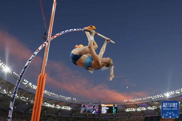 田径世锦赛丨女子撑杆跳高诞生双金 田径世锦赛丨女子撑杆跳高诞生双金