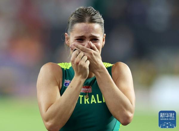 田径世锦赛丨女子撑杆跳高诞生双金 田径世锦赛丨女子撑杆跳高诞生双金