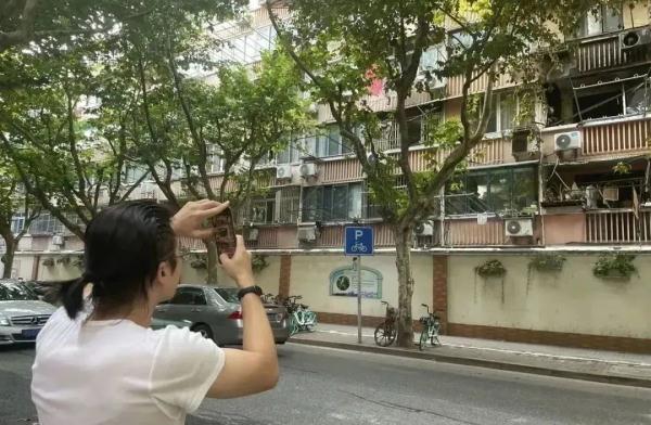 女子因情绪不佳，在朋友租借房中纵火身亡，邻居们的损失谁来赔？