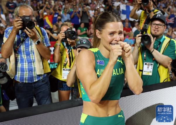 田径世锦赛丨女子撑杆跳高诞生双金 田径世锦赛丨女子撑杆跳高诞生双金