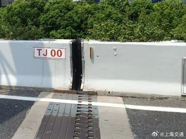 上海一高架出现裂缝？市民直呼：看着吓人！官方回应→