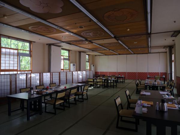 多个日妆品牌遭退货，紧急回应！市场监管总局：严禁、严查！日本公布排海画面→
