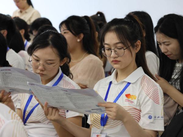 窗口写青春：杭州亚运会志愿者说
