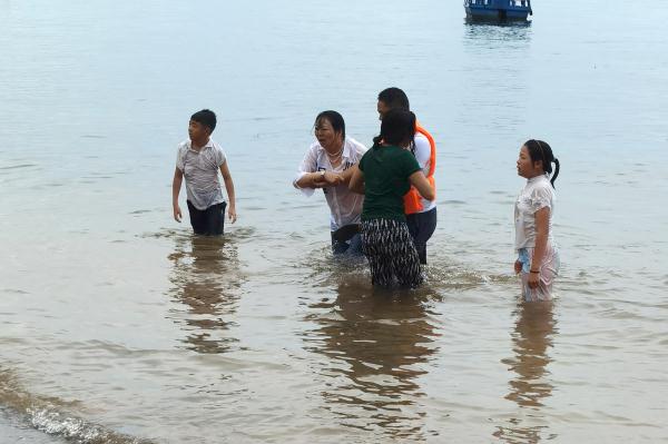 不负英雄之名!黄继光侄子救人后悄悄离开 不负英雄之名!黄继光侄子救人后悄悄离开