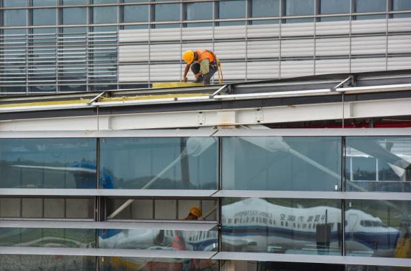 广州白云国际机场扩建工程有序推进