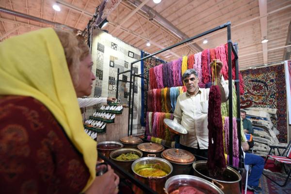 第30届伊朗国际手工地毯展举行