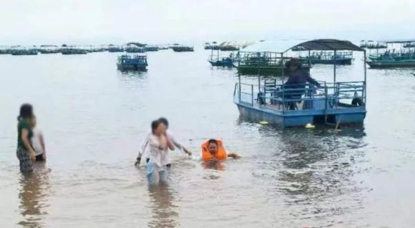 不负先辈!黄继光侄子在抚仙湖救人后悄悄离开 不负先辈!黄继光侄子在抚仙湖救人后悄悄离开