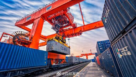 成都开通中欧班列铁路运邮俄罗斯线路