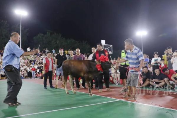 柳州“村BA”篮球赛太火爆！现场奖品亮了！