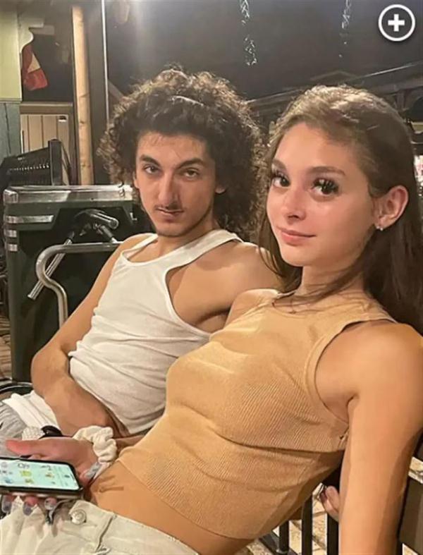 17岁少女炫耀“吸毒不会死”,却害得男友惨死...... 17岁少女炫耀“吸毒不会死”,却害得男友惨死......