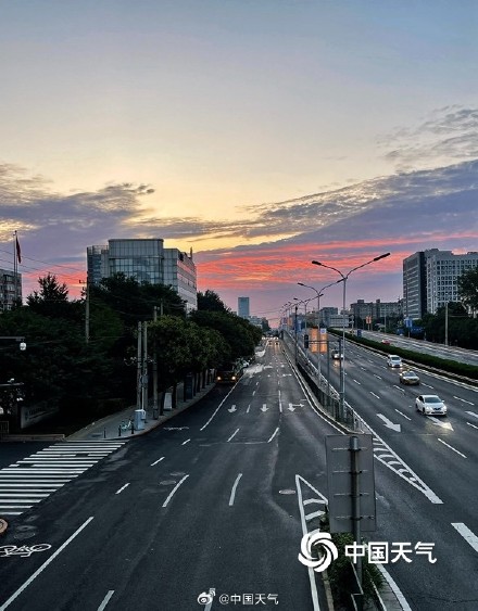 北京朝霞转瞬即逝 一组图记录刹那美好