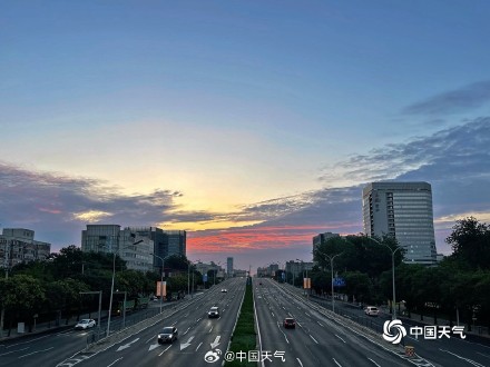 北京朝霞转瞬即逝 一组图记录刹那美好