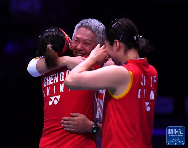 羽毛球世锦赛｜陈清晨/贾一凡女双夺冠
