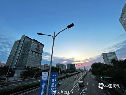 北京朝霞转瞬即逝 一组图记录刹那美好