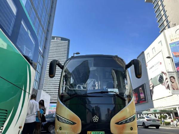 成都开行两条直达三星堆公交旅游专线