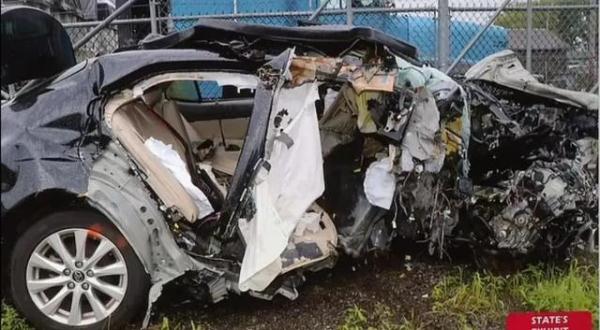 17岁少女炫耀“吸毒不会死”,却害得男友惨死...... 17岁少女炫耀“吸毒不会死”,却害得男友惨死......