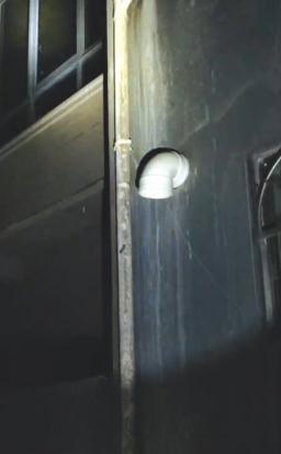 凌晨，男子潜入新婚夫妇家中偷礼金！得手后曾与同伙租奥迪到三亚疯玩3天