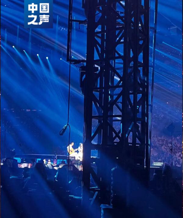 花千元在演唱会现场“看柱子”,盲选座位全靠赌运气? 花千元在演唱会现场“看柱子”,盲选座位全靠赌运气?