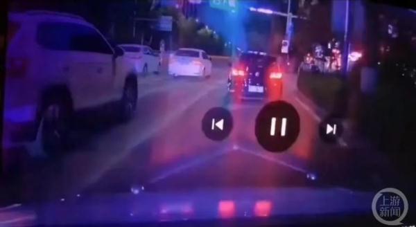 高三女生路口被撞身亡,家属和司机均称被网暴 高三女生路口被撞身亡,家属和司机均称被网暴