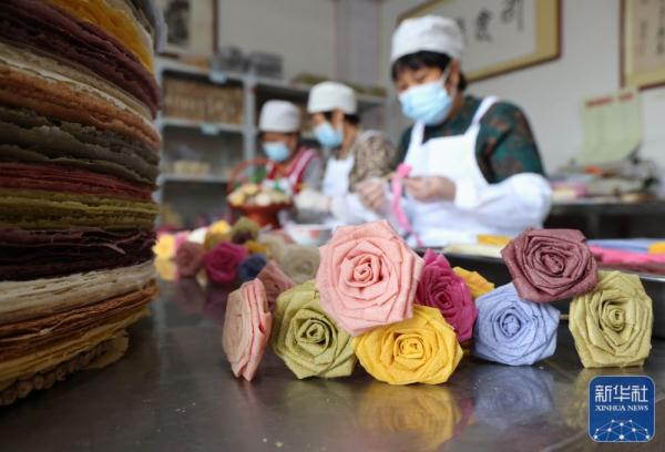 小小煎饼花 致富在农家 小小煎饼花 致富在农家