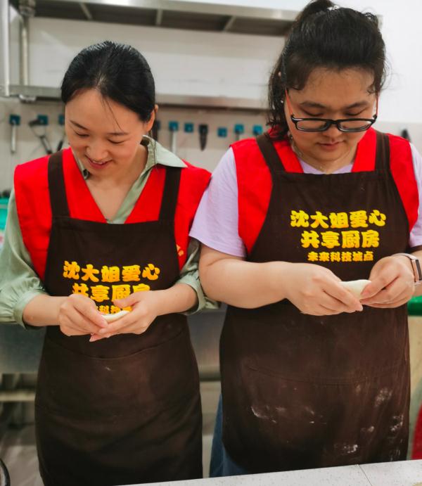 杭州这家饭店曝光!不收钱!神秘老板:不接受任何捐赠...... 杭州这家饭店曝光!不收钱!神秘老板:不接受任何捐赠......