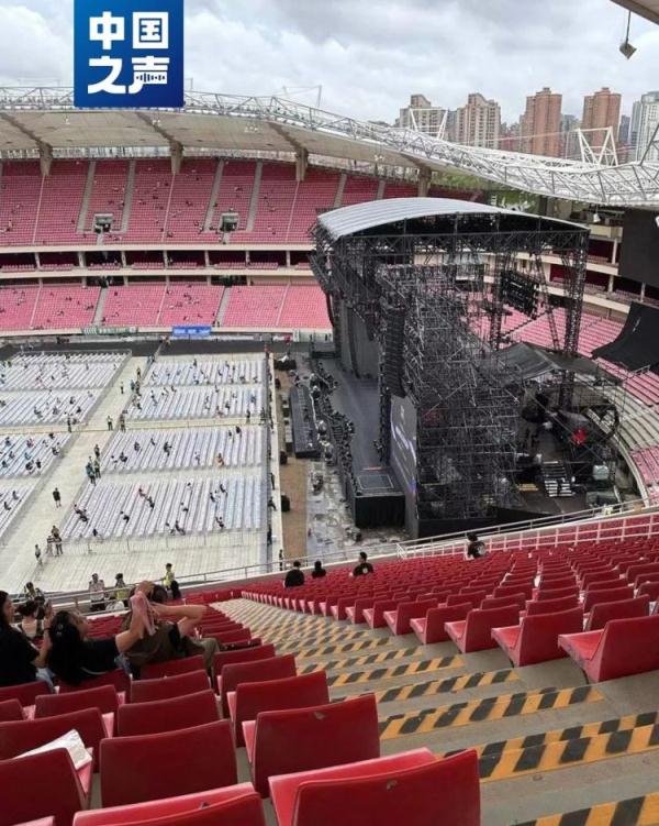 花千元在演唱会现场“看柱子”,盲选座位全靠赌运气? 花千元在演唱会现场“看柱子”,盲选座位全靠赌运气?