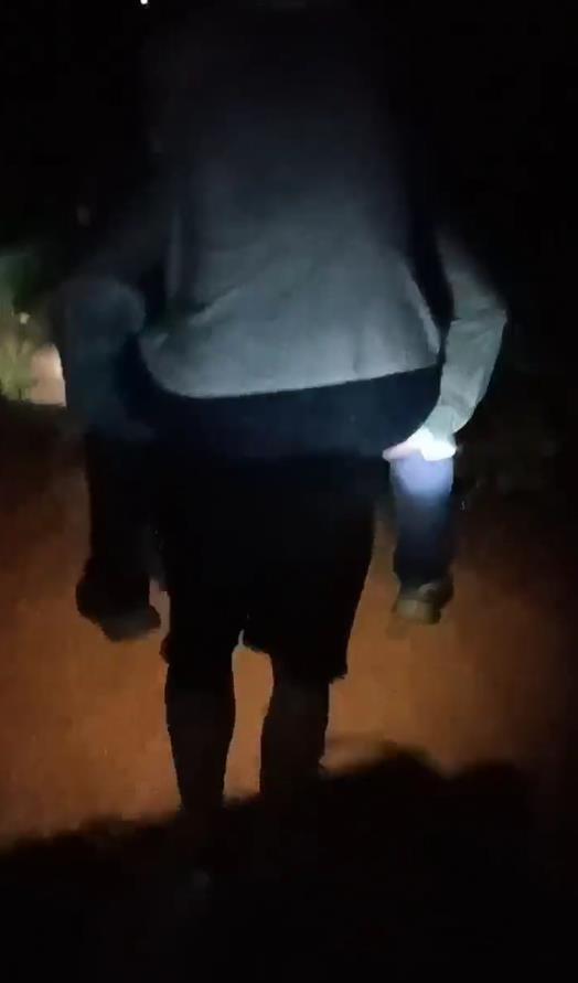 暴雨下的桑植一夜:连夜组织转移,救援人员集体摇手电筒晃醒熟睡村民 暴雨下的桑植一夜:连夜组织转移,救援人员集体摇手电筒晃醒熟睡村民