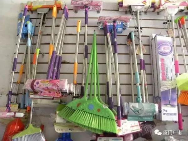 万万没想到的"伤人狂魔"！有人差点被割断血管！这种拖把很多人家里有