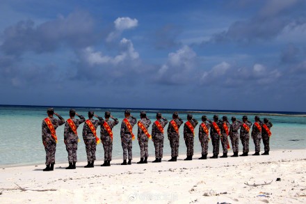 再见，班长！西沙退伍老兵向大海敬礼