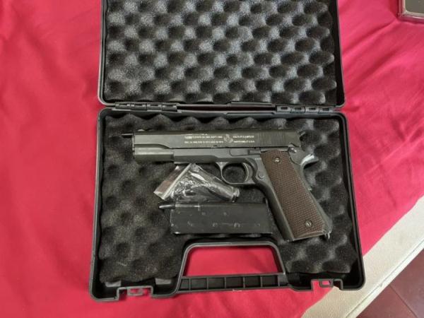 涉嫌非法持有枪支、非法制造枪弹,男子辛某被刑拘 涉嫌非法持有枪支、非法制造枪弹,男子辛某被刑拘