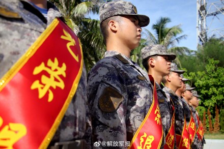 再见，班长！西沙退伍老兵向大海敬礼