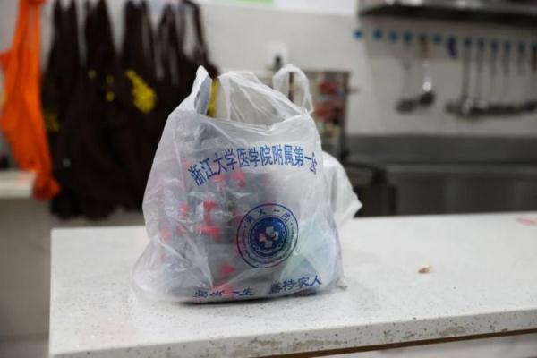 一年“亏损”20多万!杭州这家“饭店”为啥还要坚持下去 一年“亏损”20多万!杭州这家“饭店”为啥还要坚持下去