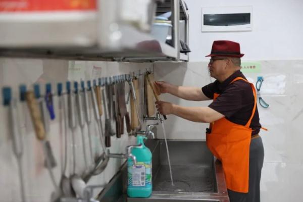 一年“亏损”20多万!杭州这家“饭店”为啥还要坚持下去 一年“亏损”20多万!杭州这家“饭店”为啥还要坚持下去