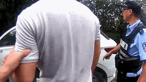 “钱塘江同志”又双叒叕立功了！1名逃犯观景被抓