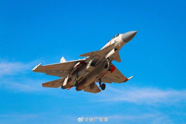 生日快乐！歼-15战机首飞14周年