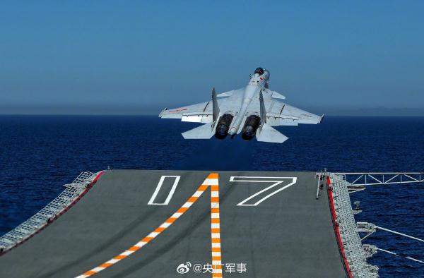 生日快乐！歼-15战机首飞14周年