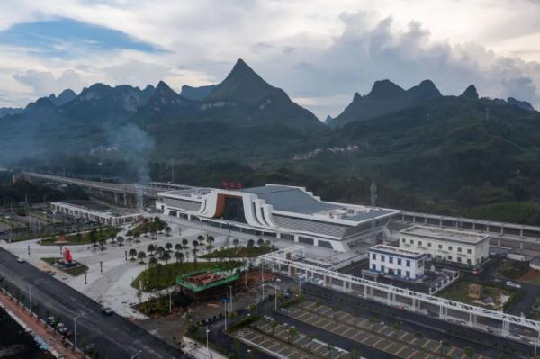贵南高铁全线正式通车!你关心的票价、时间都有 贵南高铁全线正式通车!你关心的票价、时间都有