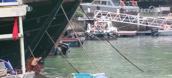 广东深圳应急救援队加强值班值守 全力做好防台风措施