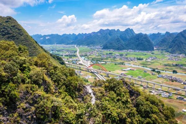 贵南高铁全线正式通车!你关心的票价、时间都有 贵南高铁全线正式通车!你关心的票价、时间都有