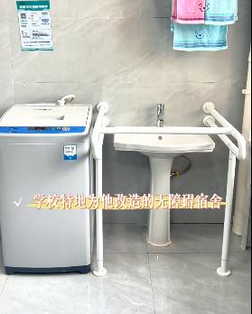 “渐冻”少年报到！学校这样安排，细节太到位……